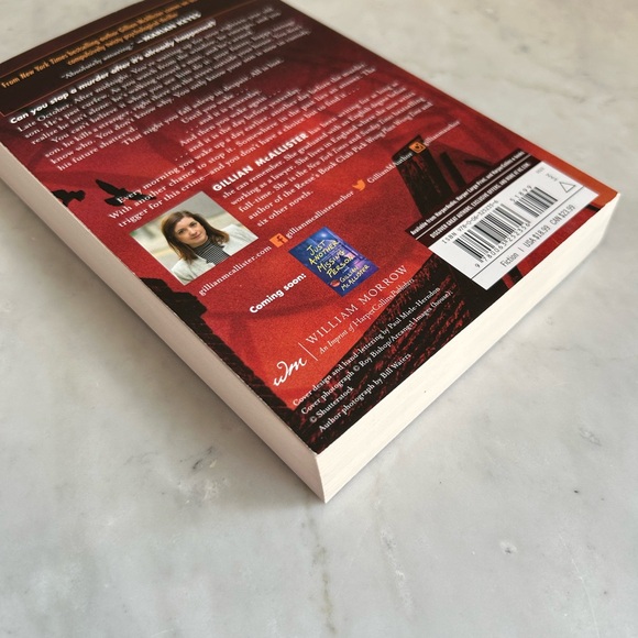 NWT Wrong Place Wrong Time by Gillian McAllister - Paperback Book - Picture 4 of 4